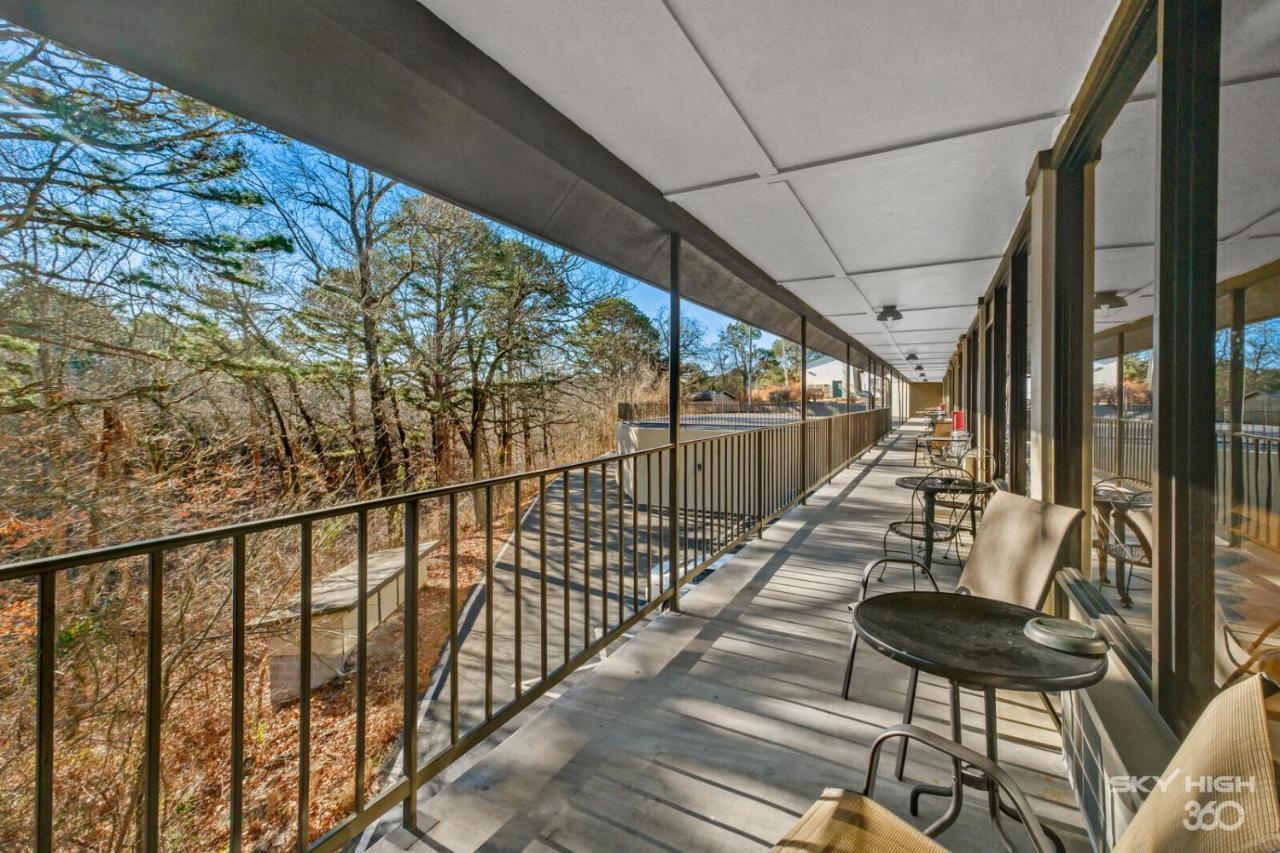 Stonegate Motel 2*