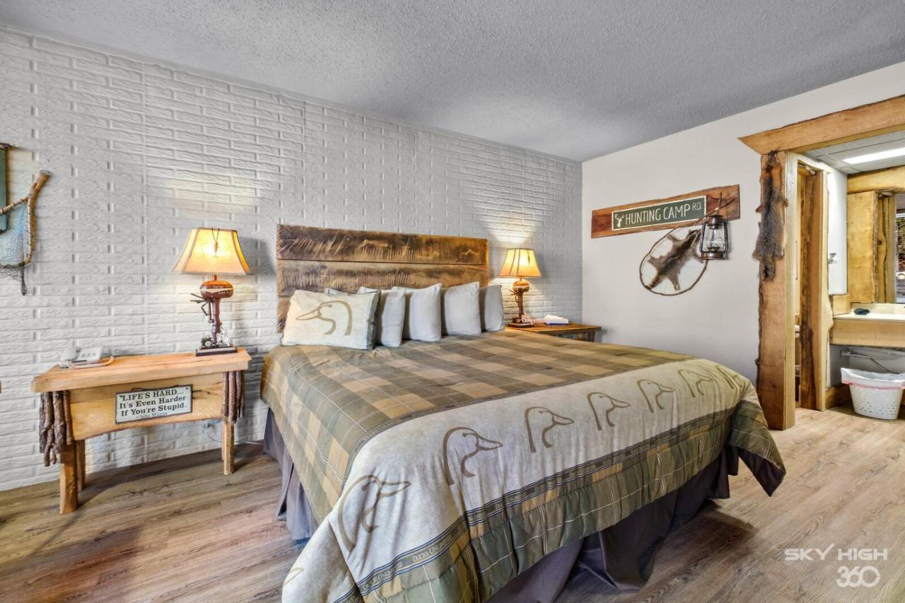 Stonegate 2* Eureka Springs