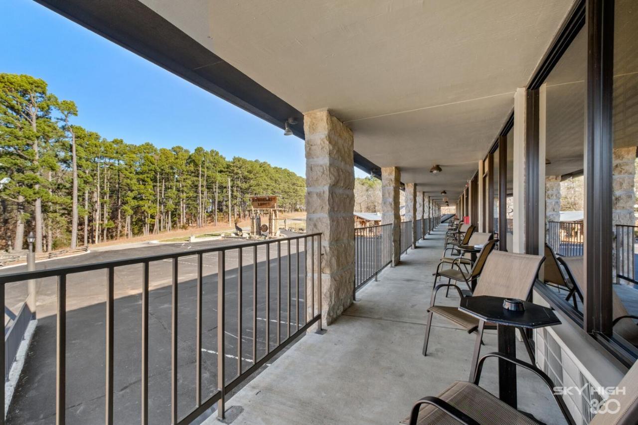 Motel Stonegate