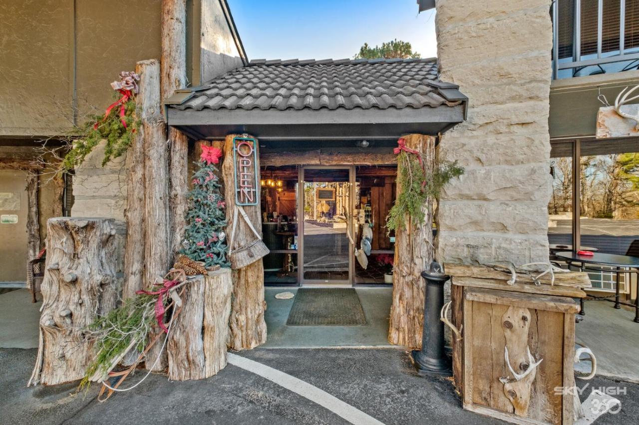 Stonegate Motel