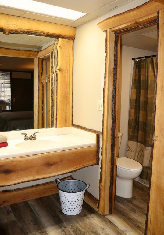 Motel Stonegate 2*